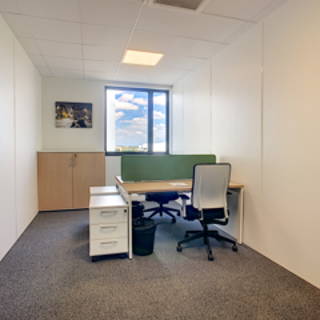 Bureau privé 15 m² 2 postes Location bureau Rue aux Arènes Metz 57000 - photo 3